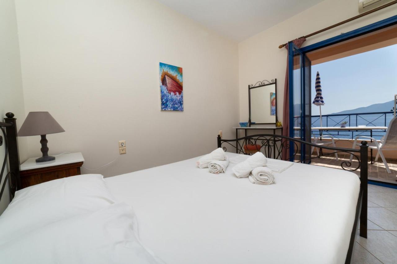 Natassa Apartments Agia Efimia Esterno foto