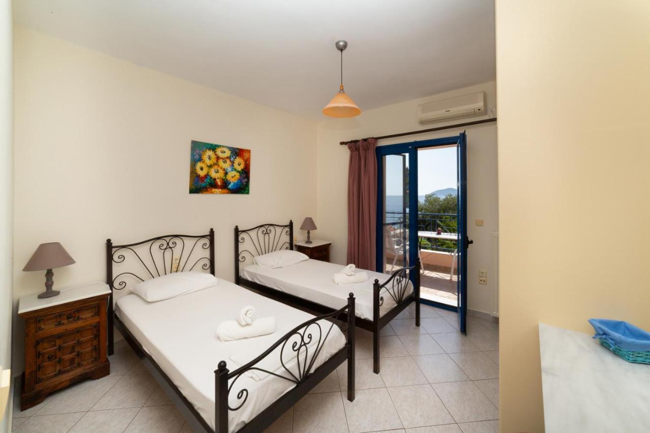 Natassa Apartments Agia Efimia Esterno foto