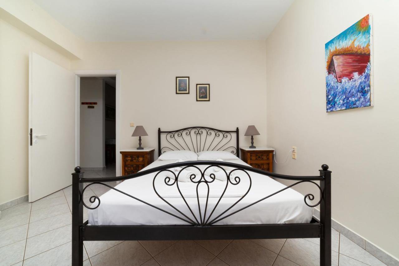 Natassa Apartments Agia Efimia Esterno foto